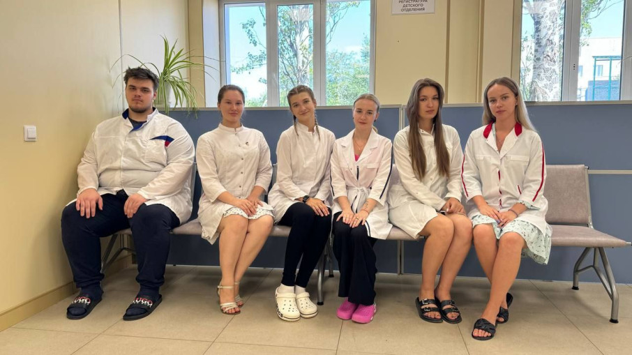 Студенты-медики Студенты-медики.